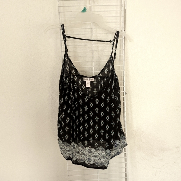 Women's Open Back Printed Top Sz LG - Picture 3 of 5